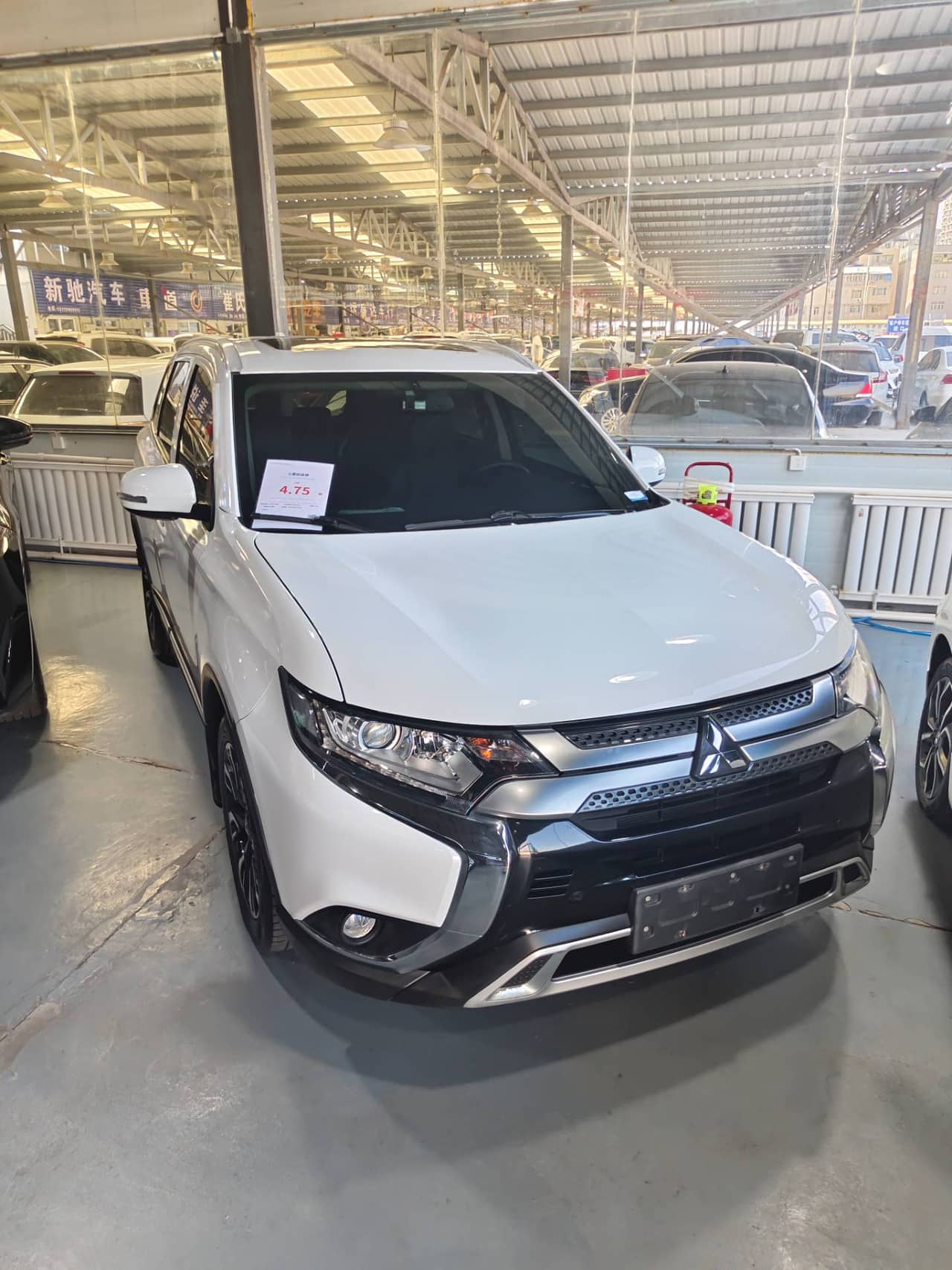 2018 Mitsubishi Outlander; curated vehicle image