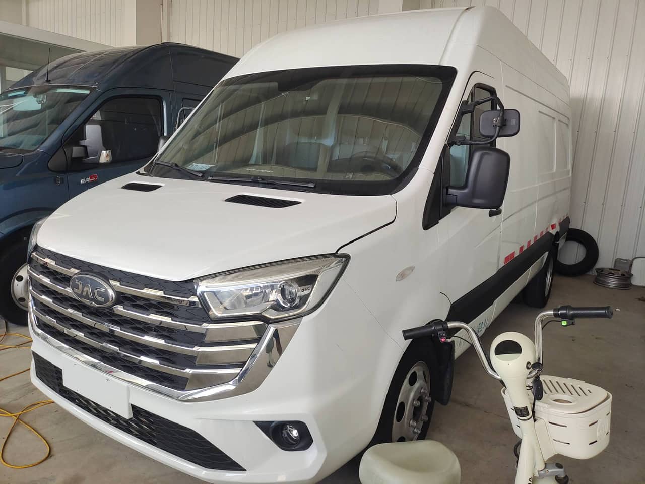 2023 JAC DEFINE-S; curated vehicle image