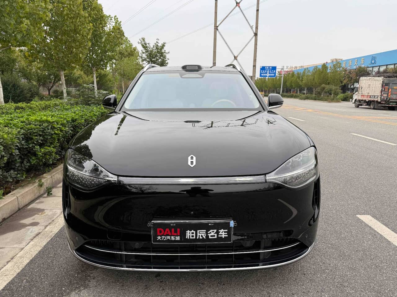 2024 HIMA AitoM9; curated vehicle image