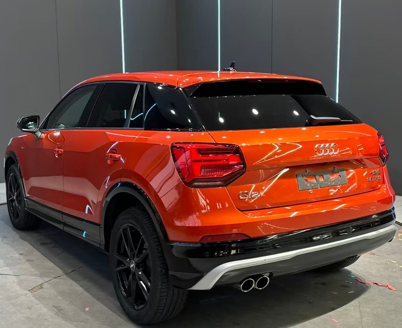 Audi Q2L photo 3