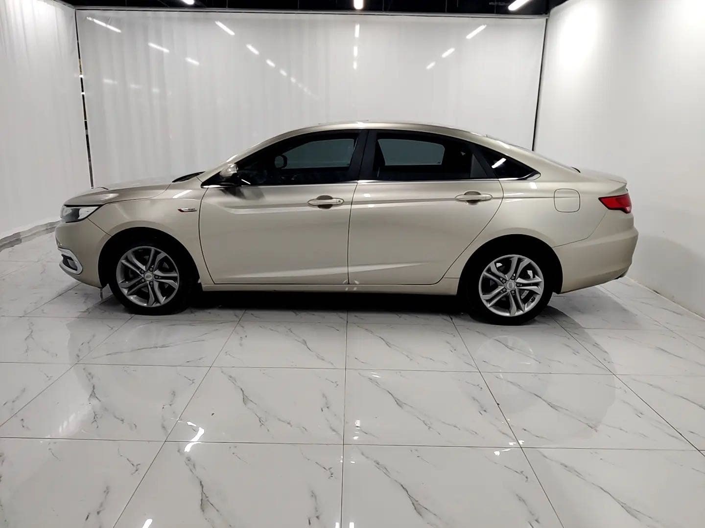 Geely Emgrand GL – 2017款 1.3T Automatic Prestige Edition photo 12