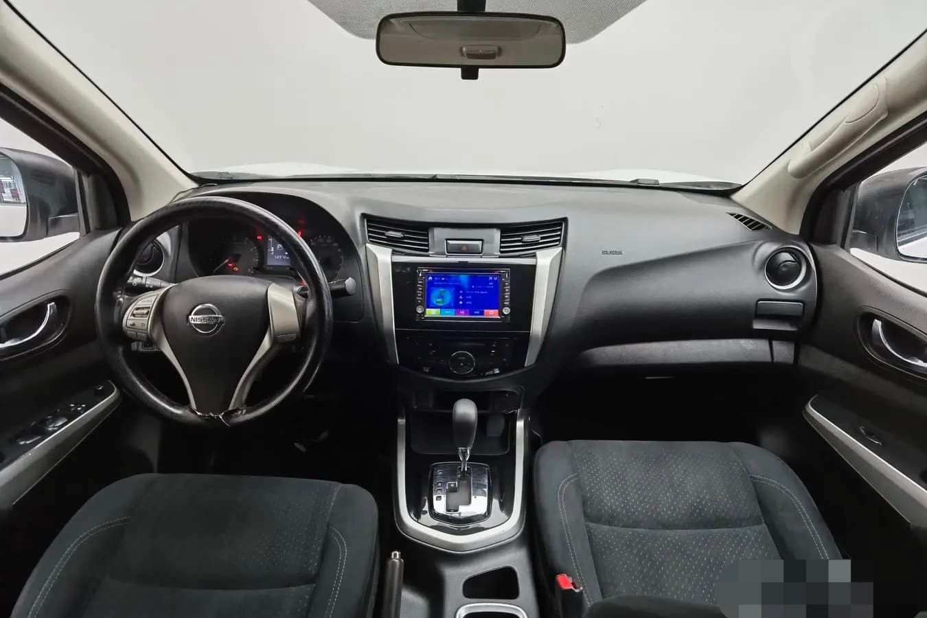 Nissan Navara – 2017款 2.5L Automatic 2WD Luxury Edition QR25 photo 9